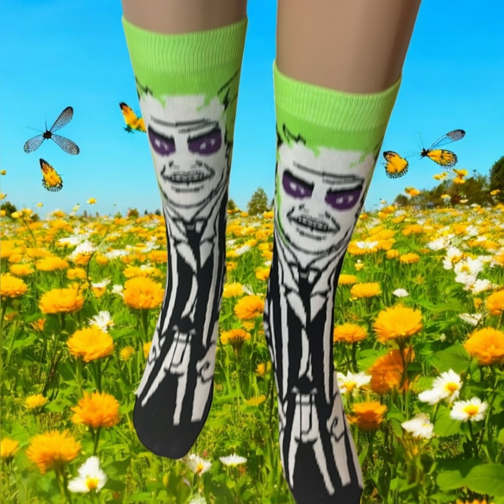 ♥️ Beetle Juice Cartoon Socks 6-13 NWT Unisex